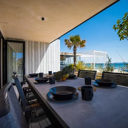 Arcadia Eco-Luxe Mobile Homes With Infinity Pool By Oiko Collection Privlaka  Exteriör bild