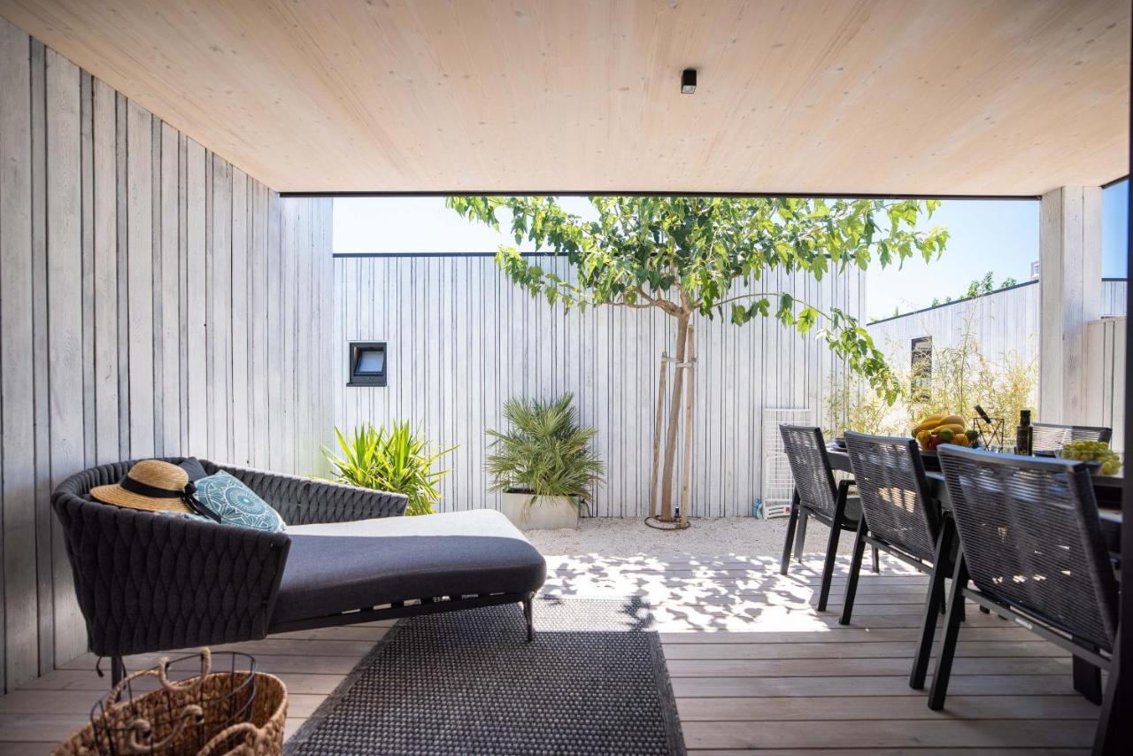 Arcadia Eco-luxe Mobile Homes With Infinity Pool By Oiko Collection Villa Privlaka (Zadar)